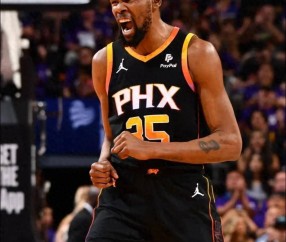 开云-关于杜兰特回归赛场,战术调整首场状态亮眼,巴塞罗那观众沸腾!的信息