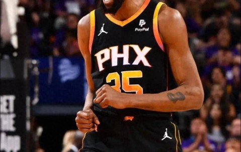 开云-关于杜兰特回归赛场，战术调整首场状态亮眼，巴塞罗那观众沸腾！的信息