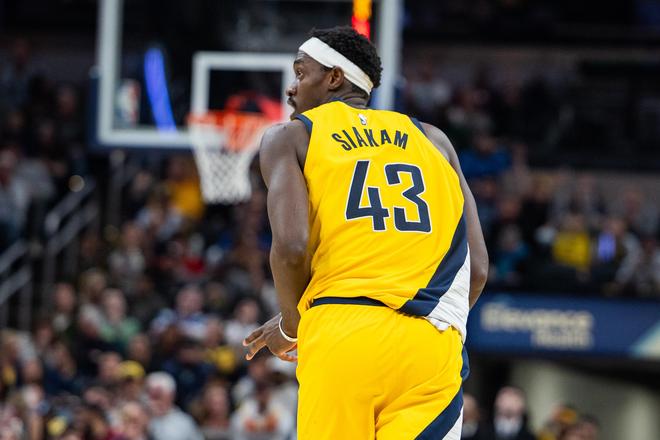 西亚卡姆在掘金比赛中比分优势明显，比分优势明显引发热议！的简单介绍